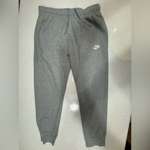 Nike gray sweatpants  (Great condition) men’s